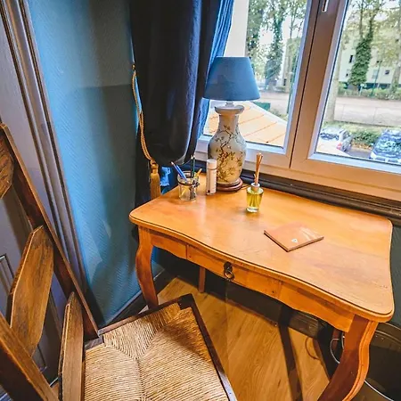 Carte D'or Ch - Centre Apartment *
